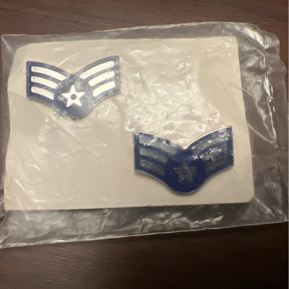 US Air Force Rank Collar Brass USAF Sergeant E-4 Pair - Picture 2 of 2